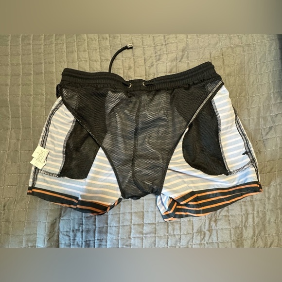 - Zara Man swimming shorts - Picture 3 of 6